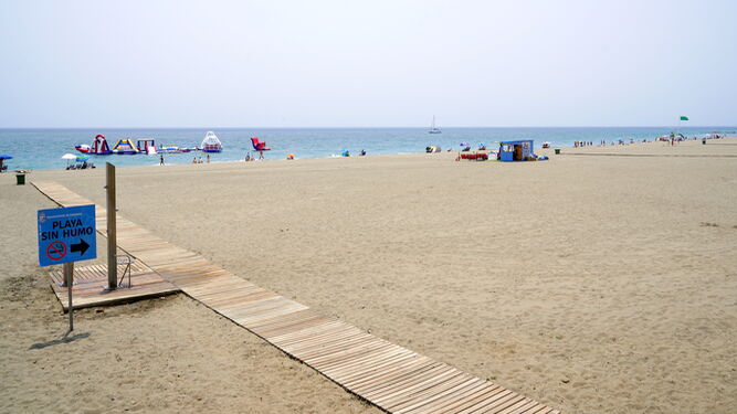 La playa sin humo de Estepona, en La Rada.